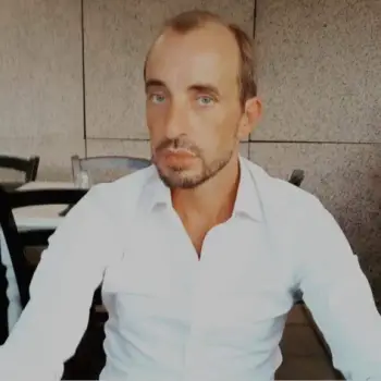 Accompagnatore gigolo Simone78