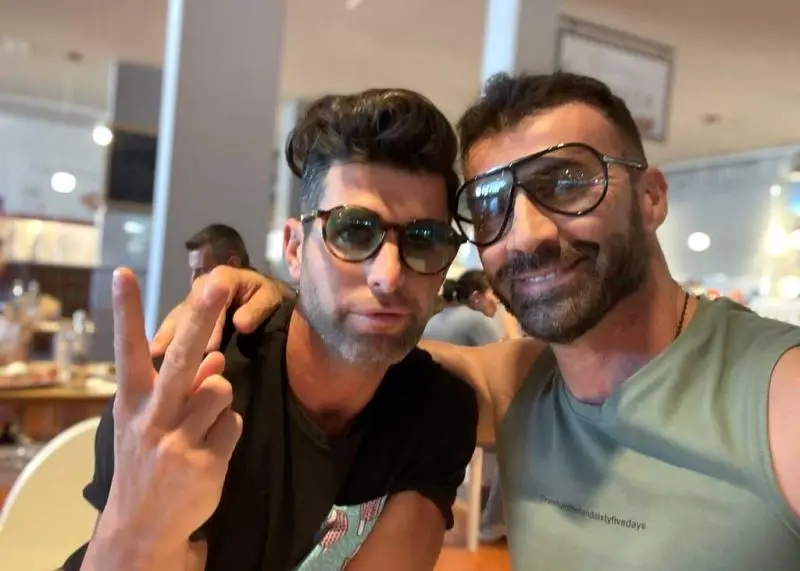 Due Gigolo professionisti all&rsquo;autogrill