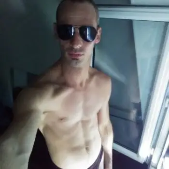 Accompagnatore gigolo Carlo82