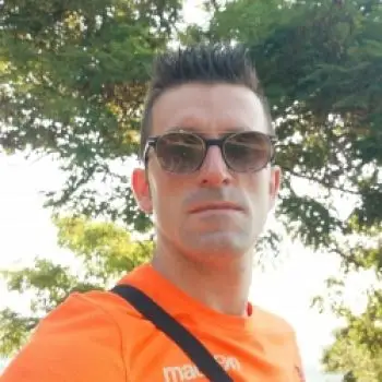 Accompagnatore gigolo Annutolo29