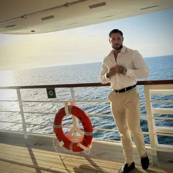 Accompagnatore gigolo Ricky