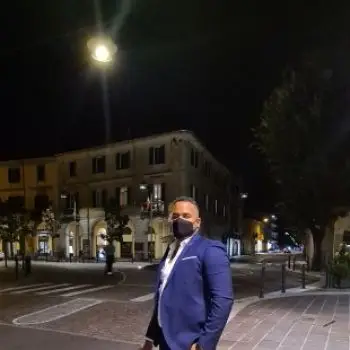 Accompagnatore gigolo Moreno21