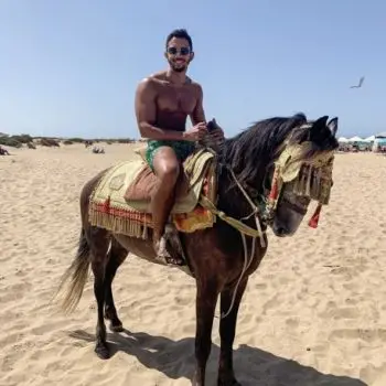 Accompagnatore gigolo Adan