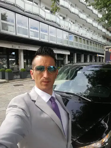 Accompagnatore gigolo Giovanni.