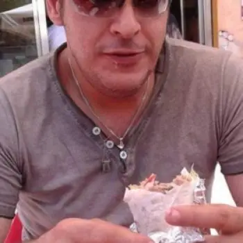 Accompagnatore gigolo Jhonsardo