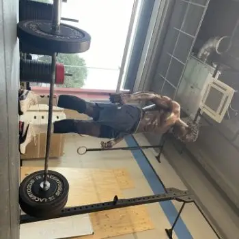 Accompagnatore gigolo L&rsquo;uomo noir