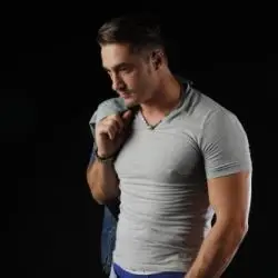 Accompagnatore gigolo Dolce Cris