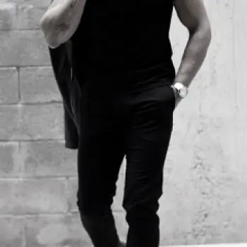 Accompagnatore gigolo Lore.96