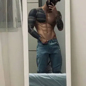 Accompagnatore gigolo Ryan Bale