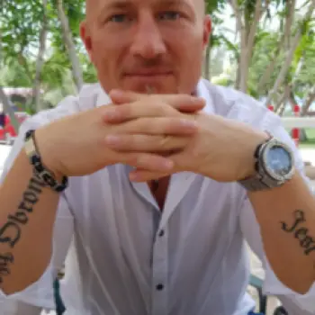 Accompagnatore gigolo Tomasz