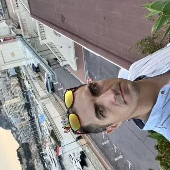 Accompagnatore gigolo Lorenzo G.