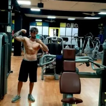 Accompagnatore gigolo Orazio