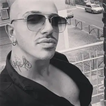 Accompagnatore gigolo Salvatore213