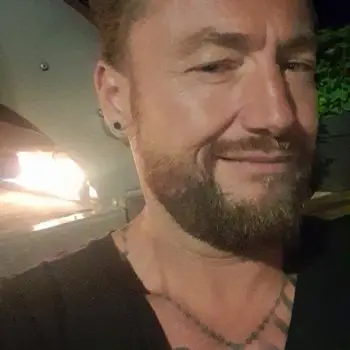 Accompagnatore gigolo Manni