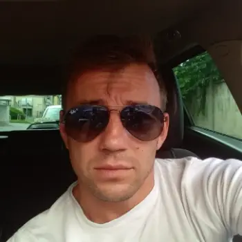 Accompagnatore gigolo Vittorio