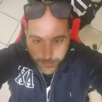 Accompagnatore gigolo Mirco1984