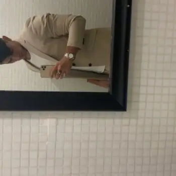 Accompagnatore gigolo Jr