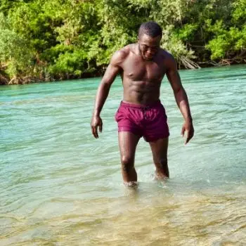 Accompagnatore gigolo Sem