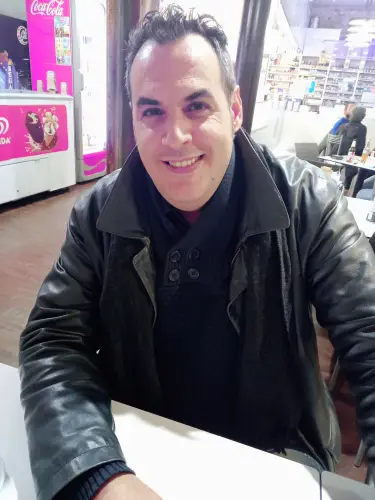 Accompagnatore gigolo Jhonsardo