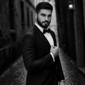 Accompagnatore gigolo Igor Gigol&ograve; 