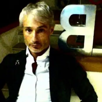 Accompagnatore gigolo Luckyno