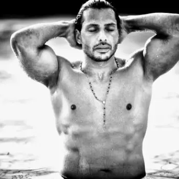 Accompagnatore gigolo Adrien