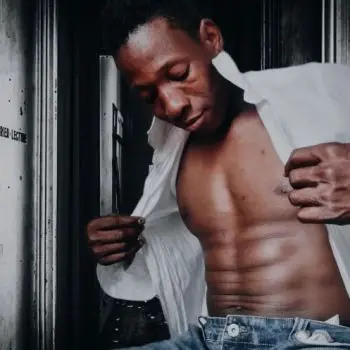 Accompagnatore gigolo L&rsquo;uomo noir