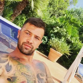 Accompagnatore gigolo Della92