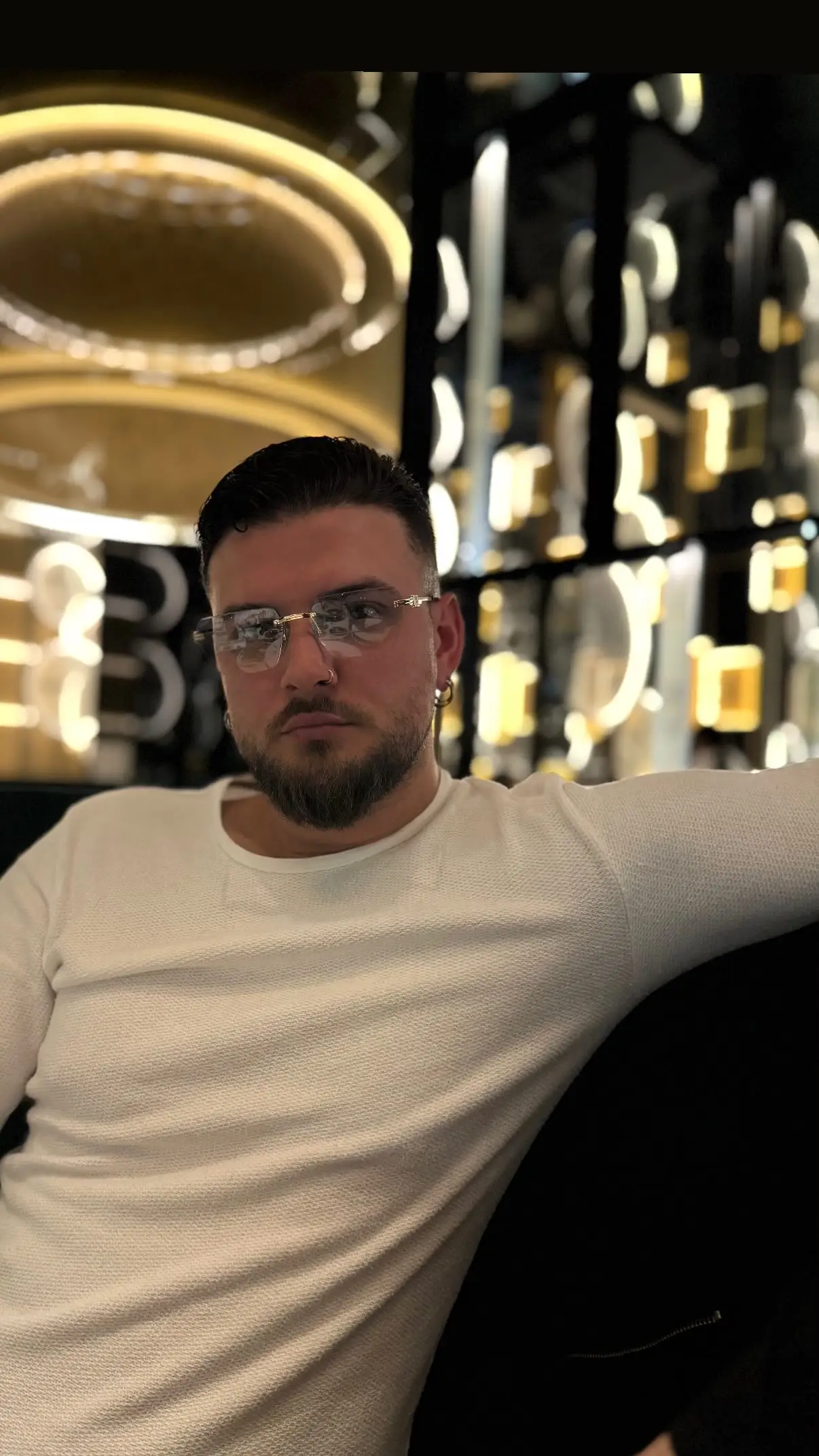 Accompagnatore gigolo Konstantino