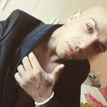 Accompagnatore gigolo Salvatore213