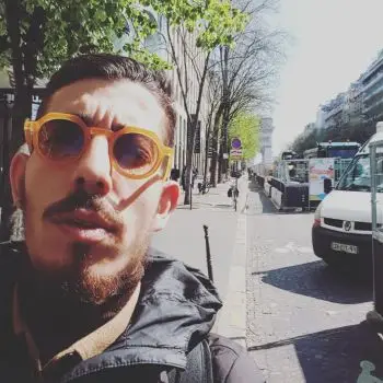 Accompagnatore gigolo Chanel