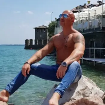 Accompagnatore gigolo Tomasz