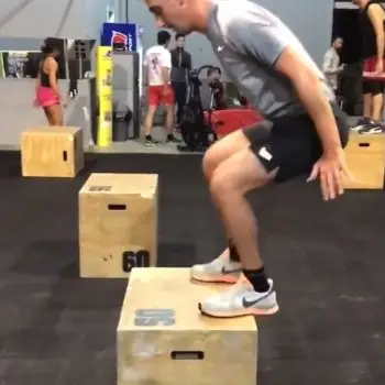 Accompagnatore gigolo Simone