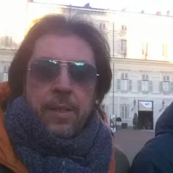 Accompagnatore gigolo Ispanico