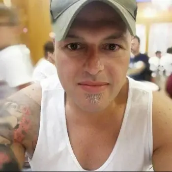 Accompagnatore gigolo Luis