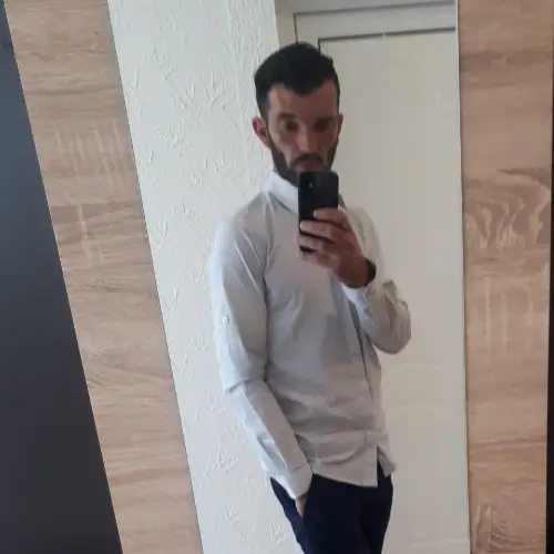 Accompagnatore gigolo Giulio1910