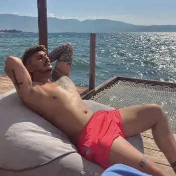 Accompagnatore gigolo Keytan