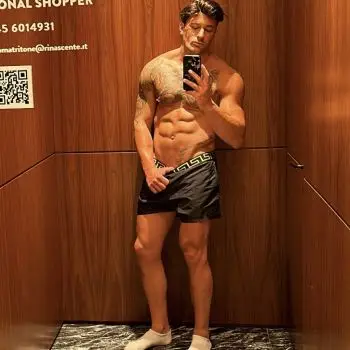 Accompagnatore gigolo Chrismontana