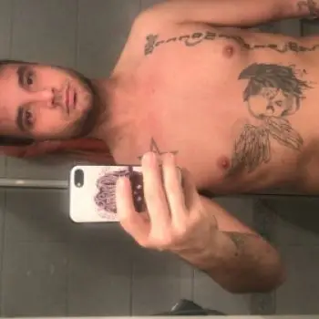 Accompagnatore gigolo Oscar85