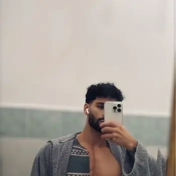 Accompagnatore gigolo Ryan Bale