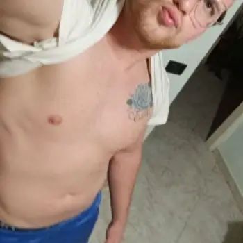 Accompagnatore gigolo Alextororoma