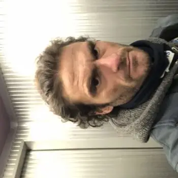 Accompagnatore gigolo Roger