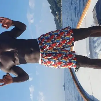 Accompagnatore gigolo DOA