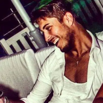 Accompagnatore gigolo Josemax