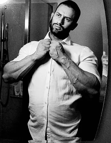 Accompagnatore gigolo Samuel