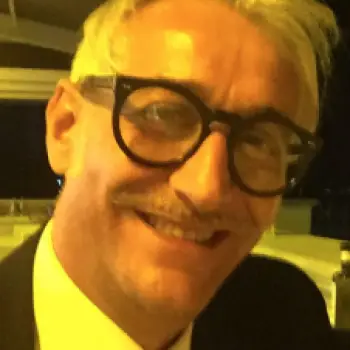 Accompagnatore gigolo Oscar