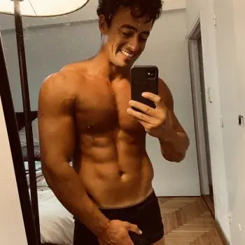 Accompagnatore gigolo Tony