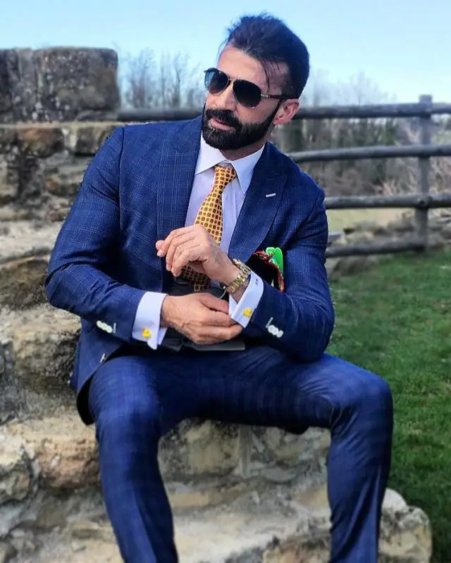 Cosa spinge una donna a chiamare un accompagnatore