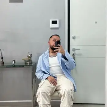 Accompagnatore gigolo Riccardo E.