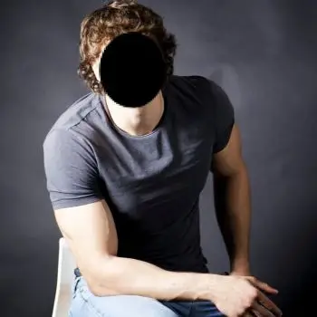 Accompagnatore gigolo Tommaso2407